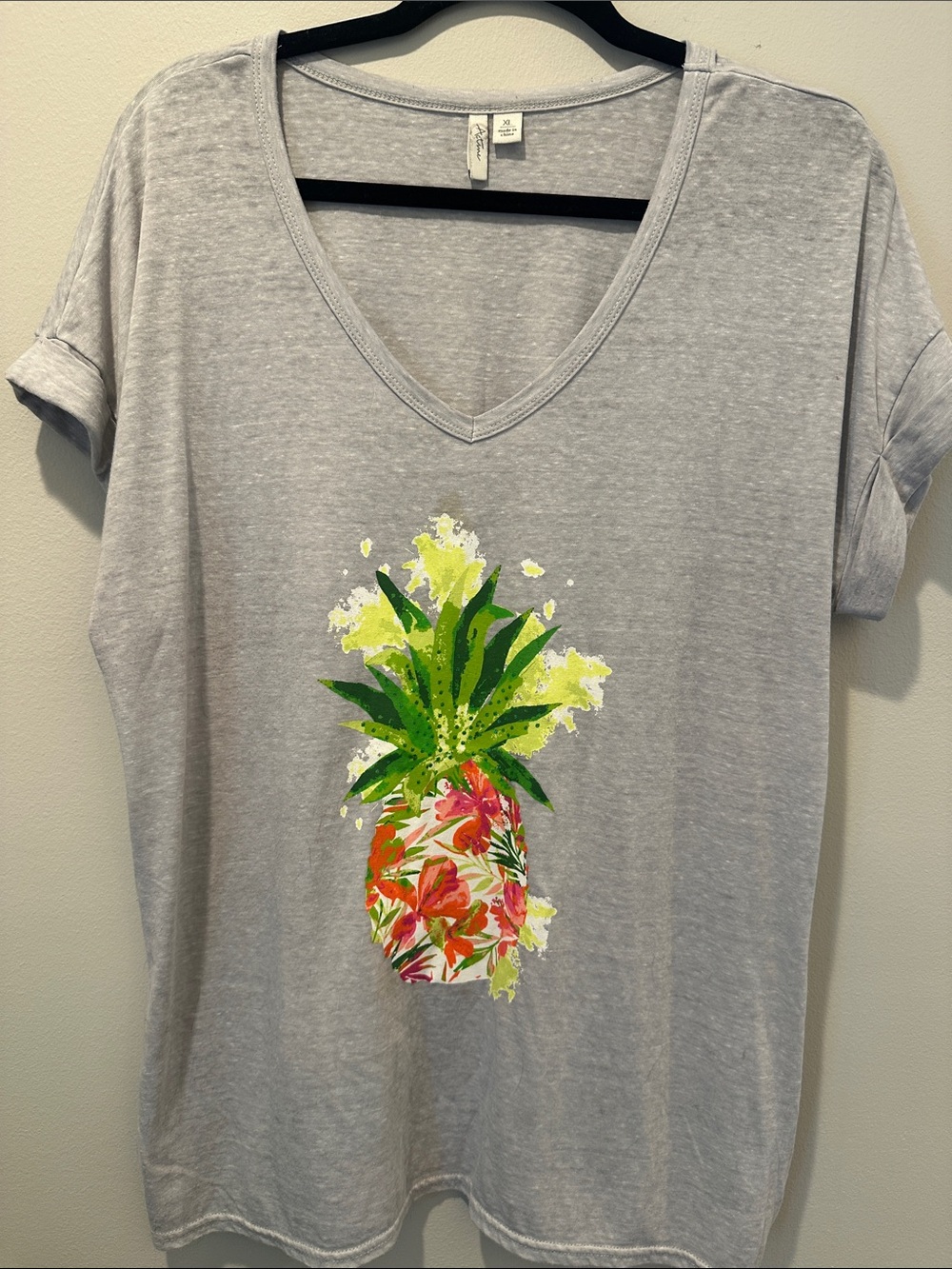 Cato Light Gray V-Neck Tee with Tropical Pineapple Graphic
